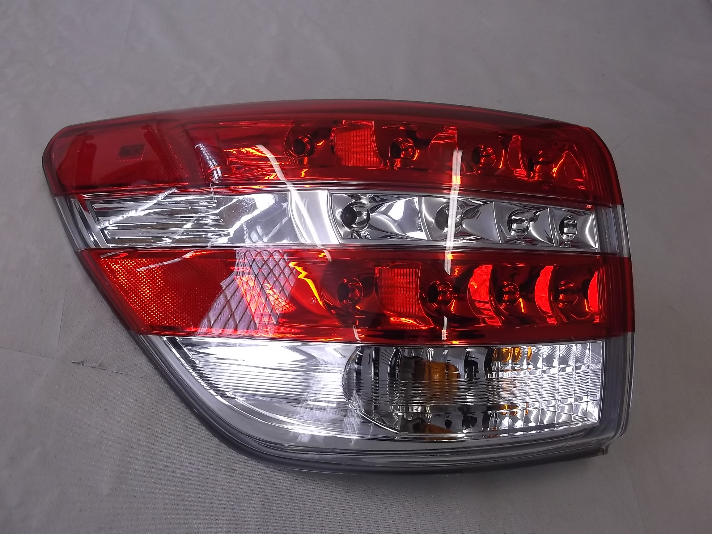 OEM 2013 2014 2015 NISSAN PATHFINDER LED HYBRID LEFT DRIVER SIDE TAIL